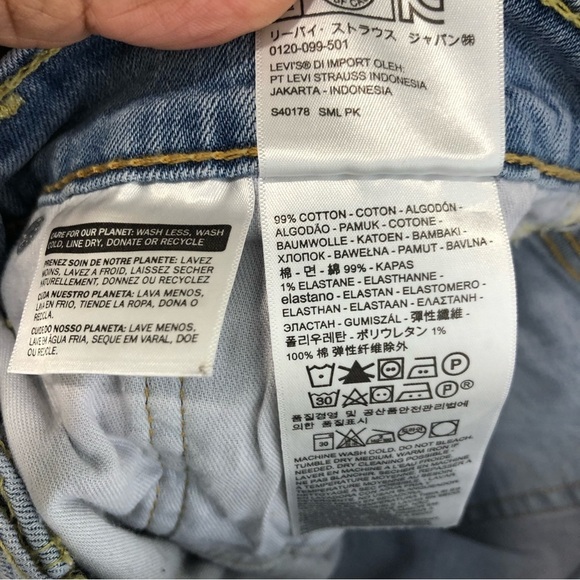 Levi 511 medium wash straight leg, high rise, blank tab jeans - Picture 7 of 12